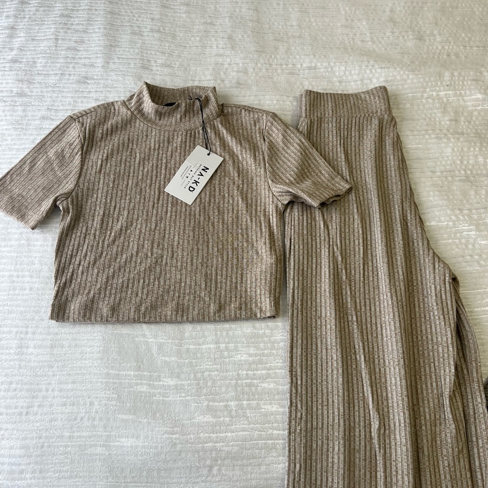 NA-KD Ribbed Set - Picture 3 of 6